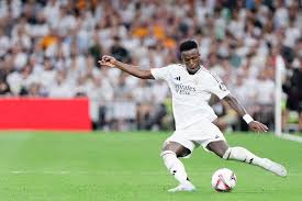 ayx：诺里斯夺F1新赛季首站冠军 雨战引发多车退赛.